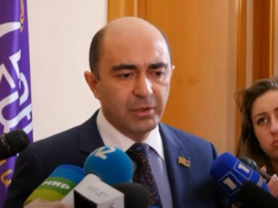 Марукян: Это делается для того, чтобы и в случае сдачи Степанакерта никто не покинул фракцию