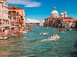 Italian authorities ban cruise ships from Venice lagoon