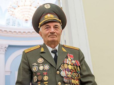 Armenians saying last goodbye to Arkady Ter-Tadevosyan