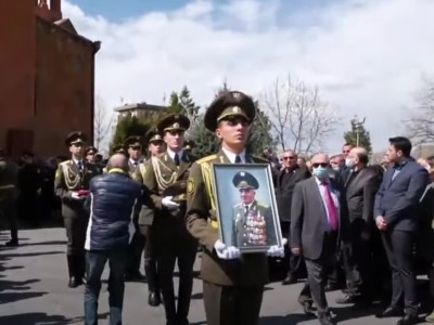 Arkady Ter-Tadevosyan’s body is seen off from Yerevan church with applause