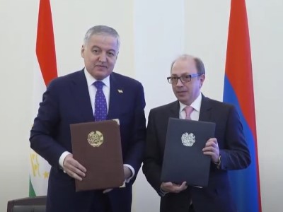 Armenia, Tajikistan FMs meet in Moscow