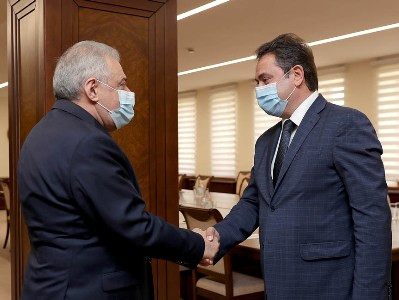 Defense, high-tech ministers confer on Armenia military industry