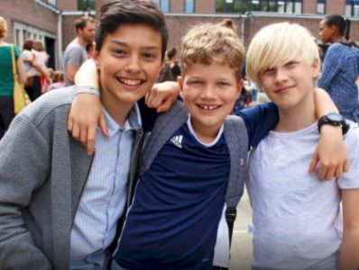 Dutch News: Boy, 13, faces deportation to Armenia where he has never been