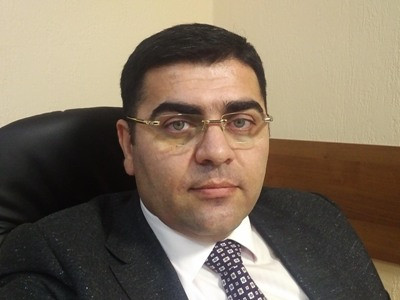 Ձեզ պես հայերի շարքում ինձ չեմ ուզում դասել. ռուսաստանաբնակ փաստաբան Ալեքսան Խոնդաքարյանը Փաշինյանի հետ հանդիպման մասին