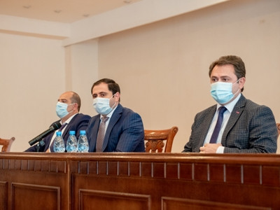 Armenia territorial administration and infrastructure minister introduces new governor of Tavush Province