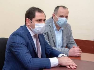 Սուրեն Պապիկյանը ներկայացրել է  Իջեւանի  քաղաքապետի  պաշտոնակատարին եւ կարեւորել սպասվող ՏԻՄ ընտրությունները
