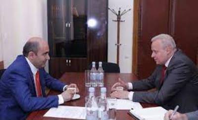 Opposition Bright Armenia faction leader, Russia Ambassador discuss return of Armenian POWs