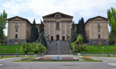 Newspaper: Armenia parliament shall dissolve by mid-May