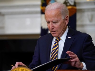 Biden signs decree on imposing sanctions against Russia