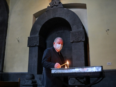 Armenia President visits St. Gregory the Illuminator Church of Diocese of Syunik