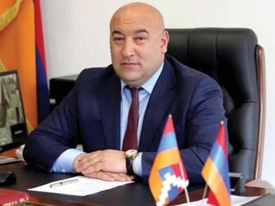 Իշխանության մեքենան վարում են դիլետանտներ, որոնք ընթանում են դեպի անդունդ. Քաջարանի քաղաքապետ