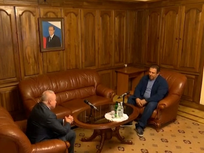 Opposition Prosperous Armenia Party leader meets with Russia Ambassador