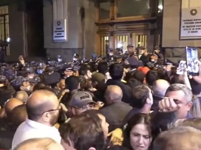 Акция протеста у здания прокуратуры завершилась:  На задержанных «шьют» дело о хулиганстве