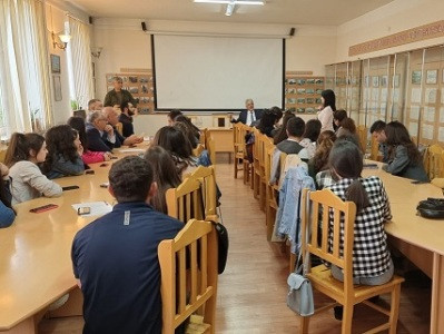 Karabakh Security Council Secretary meets with students and professors of Artsakh State University