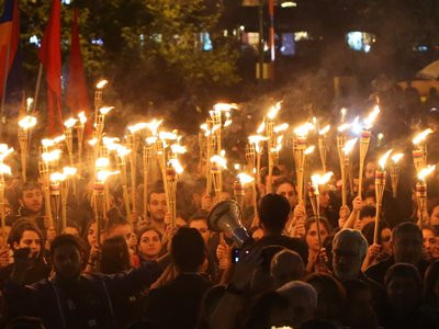 Torch-lit march dedicated to Armenian Genocide victims kicks off at Freedom Square in Yerevan