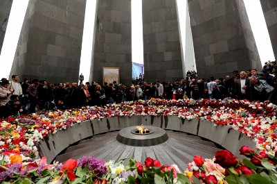 It is 106th anniversary of Armenian Genocide, officials visiting Yerevan memorial (PHOTOS)
