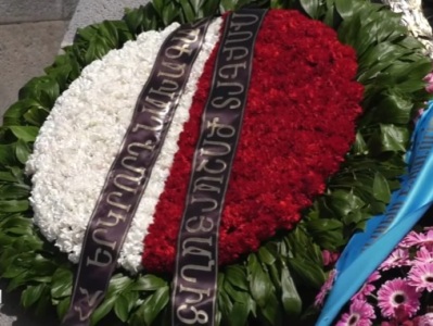 Wreath laid on behalf of ex-President Kocharyan at Armenian Genocide Memorial