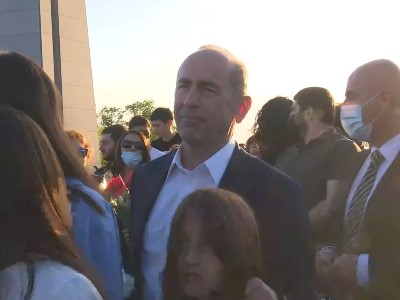 Ex-president Kocharyan visits Armenian Genocide memorial complex with his family (PHOTOS)
