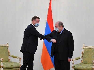 Armenia President receives Lithuania FM