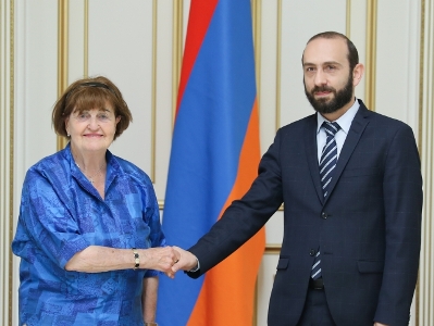 Armenia Parliament Speaker, Baroness Caroline Cox discuss international recognition of Armenian Genocide, POWs' return
