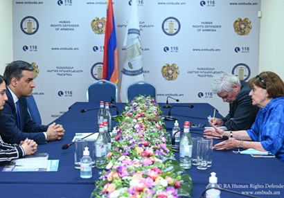 Armenia Ombudsman receives Baroness Caroline Cox, says return of Armenian POWs is urgent