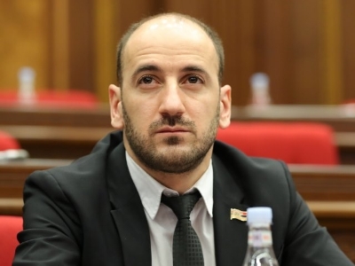 Armenia parliament majority submits new bill to revoke customs privileges for Meghri mayor's family's warehouse