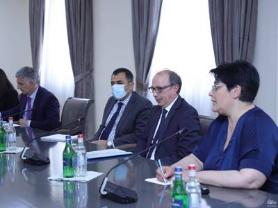 Armenia acting FM, French MPs touch upon regional security and peace