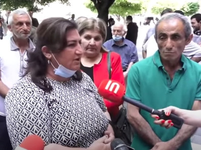 «Ունեցել եմ մեծ այգի, մի քանի տոննա նուռը, կարալյոկը վրան թողել ու փախել եմ, թուրքը նկարել, ուղարկել է». քաշաթաղցի