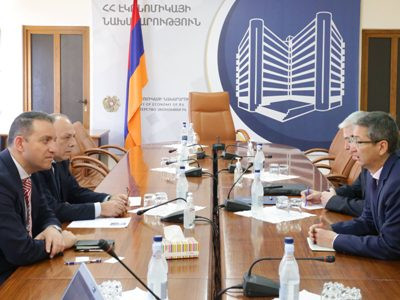 Վահան Քերոբյանը Ղազախստանի դեսպանի հետ քննարկել են բարձր տեխնոլոգիաների ոլորտում համագործակցության հեռանկարները