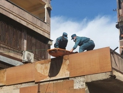 Man who fell from 14th floor of building in Yerevan was war veteran, one of the best snipers