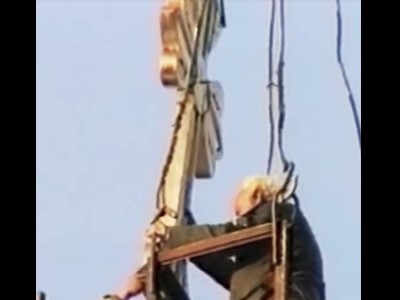 Այս խաչը Ղազանչեցոցի գմբեթից հանող դավաճանը համարձակվում է մեղադրել այն տեղադրողներին. Լեւոն Քոչարյան (վիդեո)