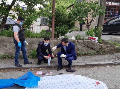 Man killed on Yerevan street was 37 years old, the one wounded by gun is 39 years old