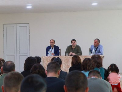 Արայիկ Հարությունյանն այցելել է Մարտունու շրջանի մի շարք համայնքներ (վիդեո)