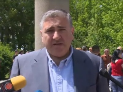 Եթե 30 տարի բանակը թալանել էին, ինչո՞ւ պատերազմը 25 տարի առաջ չսկսվեց. Արթուր Խաչատրյան
