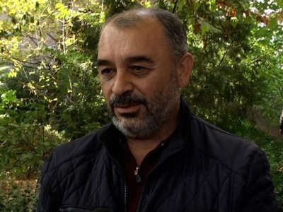 Շուշիի Քարին տակի խաչմերուկն անցնելիս դրանք լկտիացած հայհոյում են, մերոնք կանգնում, պատասխանում են․ Շուշիի քաղաքապետ