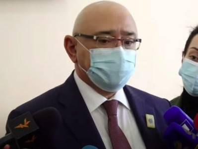 Այս պահին չկան թեկնածուներ, հետեւաբար, նրանց նկատմամբ հնարավոր չէ կիրառել քարոզչության էլեմենտներ. Մուկուչյան