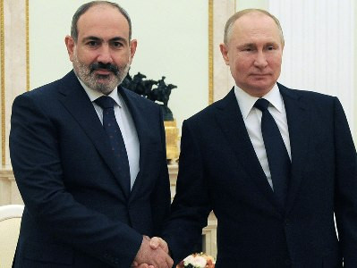 Pashinyan informs Putin about situation in Armenia’s Syunik Province
