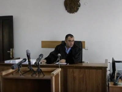 Առանց պատգամավորի անձեռնմխելիության հաղթահարման՝ հնարավո՞ր է մեղադրանք առաջադրել. դատավոր Հարությունյանը՝ դատախազին