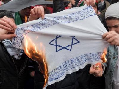Clashes between Palestinians, Turks and Kurds in Stuttgart