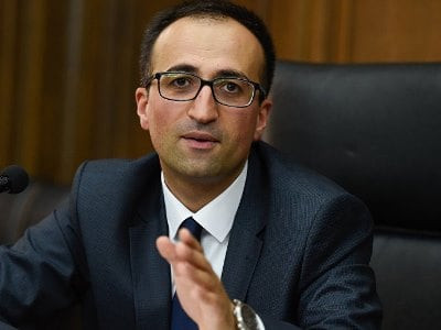 «Հըլը էս անհայրենիք սրիկաներին նայեք». Արսեն Թորոսյանի գրառումը զայրացրել է օգտատերերին