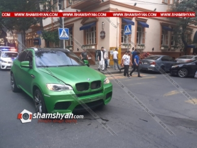 Երեւանում բախվել են BMW X6-ն ու Toyota-ն. Toyota-ն էլ բախվել է կայանված BMW-ին ու 2 Mazda-ներին