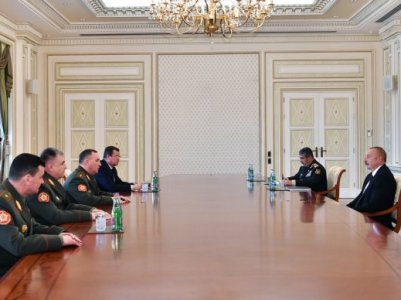 Ilham Aliyev receives Belarus defense minister