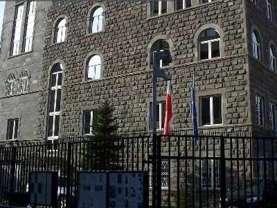 Poland embassy urges its citizens not to visit several Armenia provinces