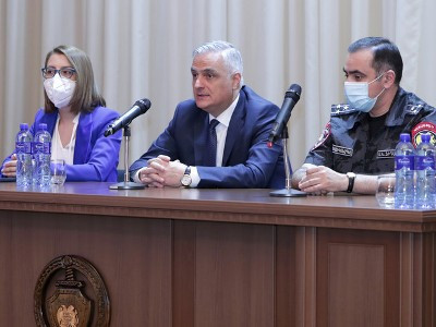 Մհեր Գրիգորյանը հանդիպում է ունեցել Պարեկային ծառայության ուսուցման ծրագրի մասնակիցների հետ