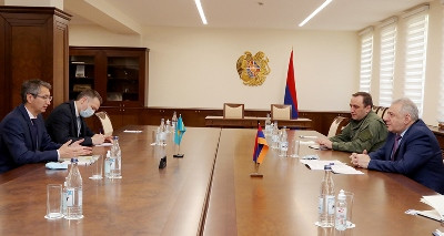 Armenia acting MOD receives Kazakhstan's newly appointed ambassador