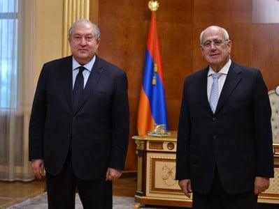 Արմեն Սարգսյանը հյուրընկալել է ՀԲԸՄ նախագահ Պերճ Սեդրակյանին