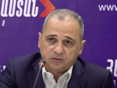 Armenia Syunik Province ex-governor: Azerbaijani soldiers advanced along length of border two days ago