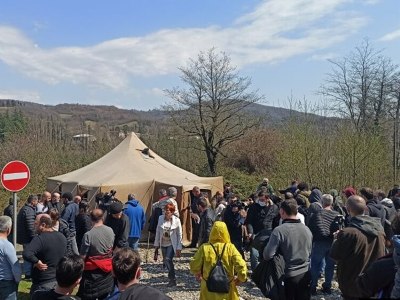 Վրաստանում «Նամախվանի» ՀԷԿ-ի կառուցմանը դեմ հանդես եկող ցուցարարները փակել են ճանապարհը ENKA-ի գրասենյակի մոտ