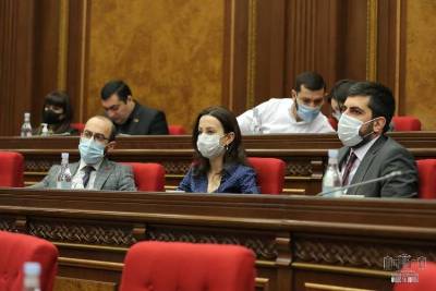 Newspaper: Armenia acting PM Pashinyan's new "cleverness?"