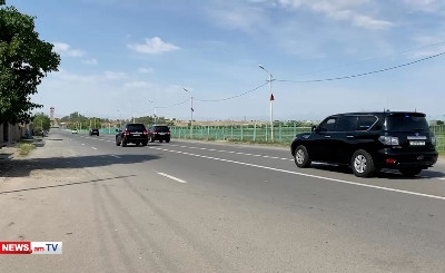 Armenia President, then acting premier arrive at Sardarapat Memorial
